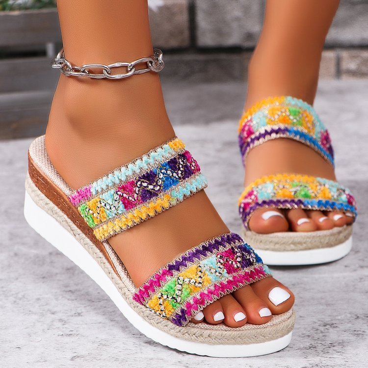 "Ethnic Breeze" Wavy Woven Platform Sandals – Summer Casual - Image 3